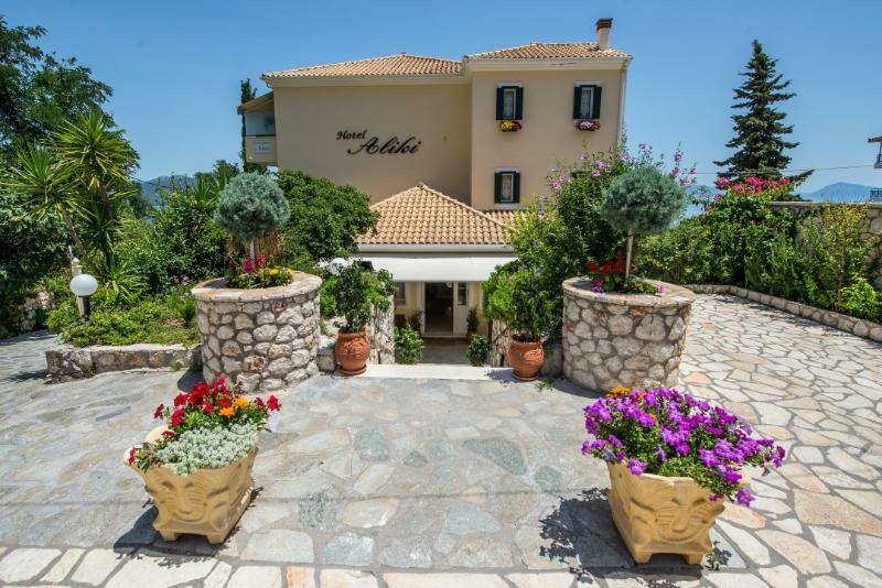 Aliki Hotel Никиана Экстерьер фото